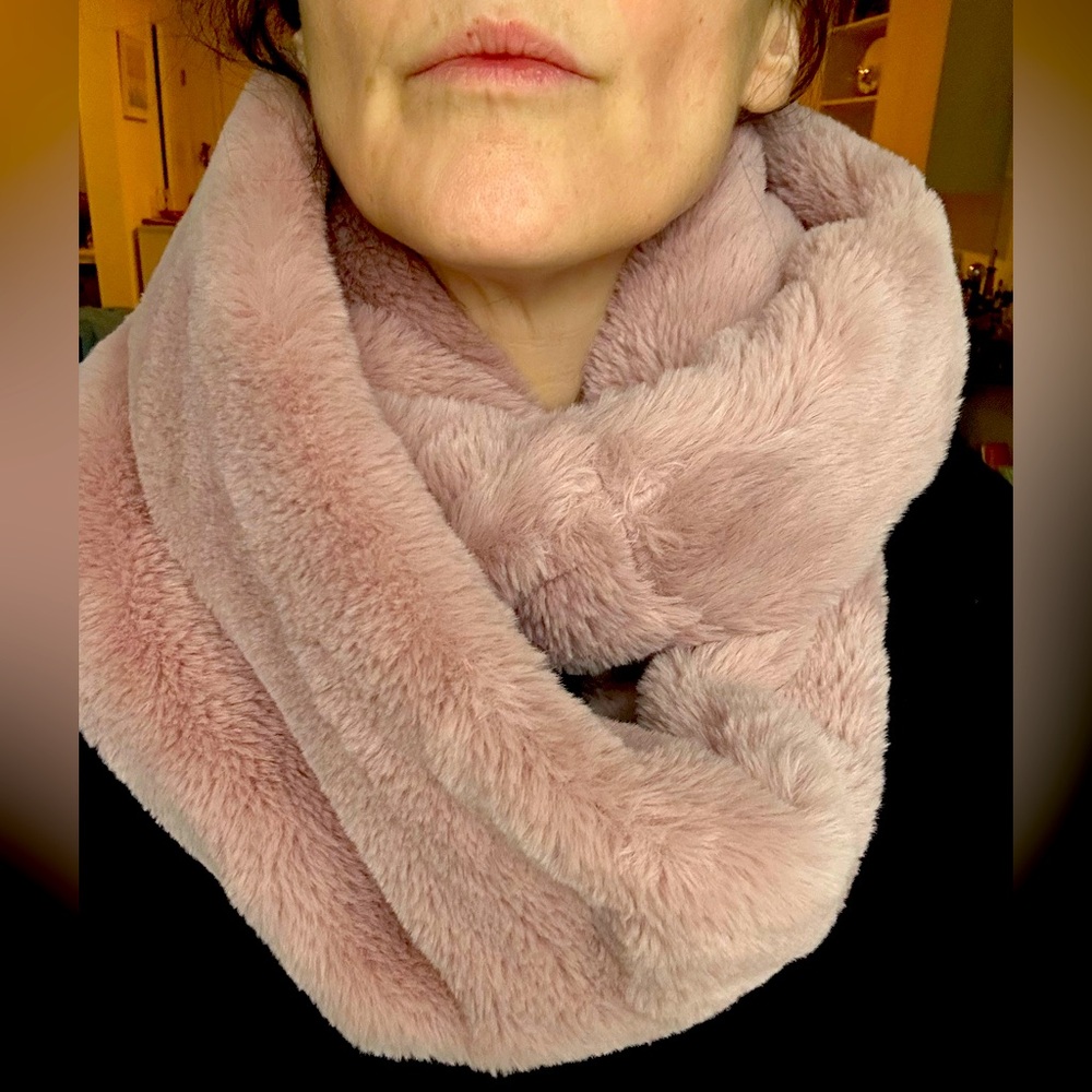 Faux fur pink infinity circle scarf
